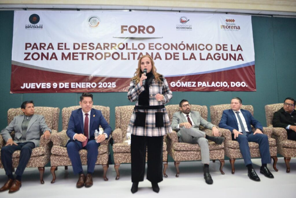 Marina Vitela destaca el papel del sector empresarial en el Foro para el Desarrollo Económico de La Laguna.