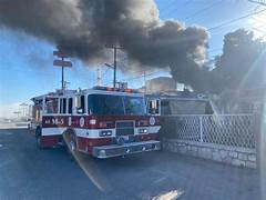 Incendio consume vivienda en Gómez Palacio; no se reportan víctimas fatales